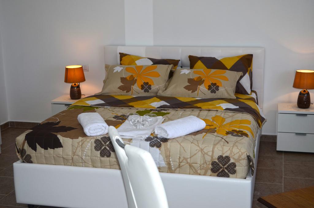 Apartments Sirena Ulcinj Exterior foto